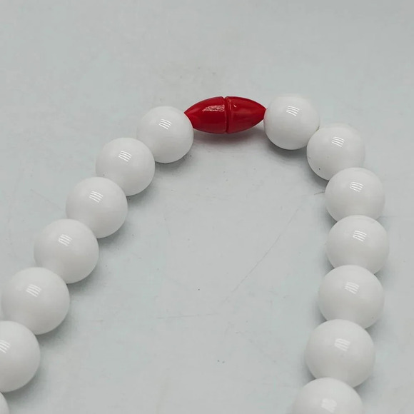 Vintage AVON 1990 Port of Call Red & White Acrylic Bead Necklace 25 in - Picture 3 of 5